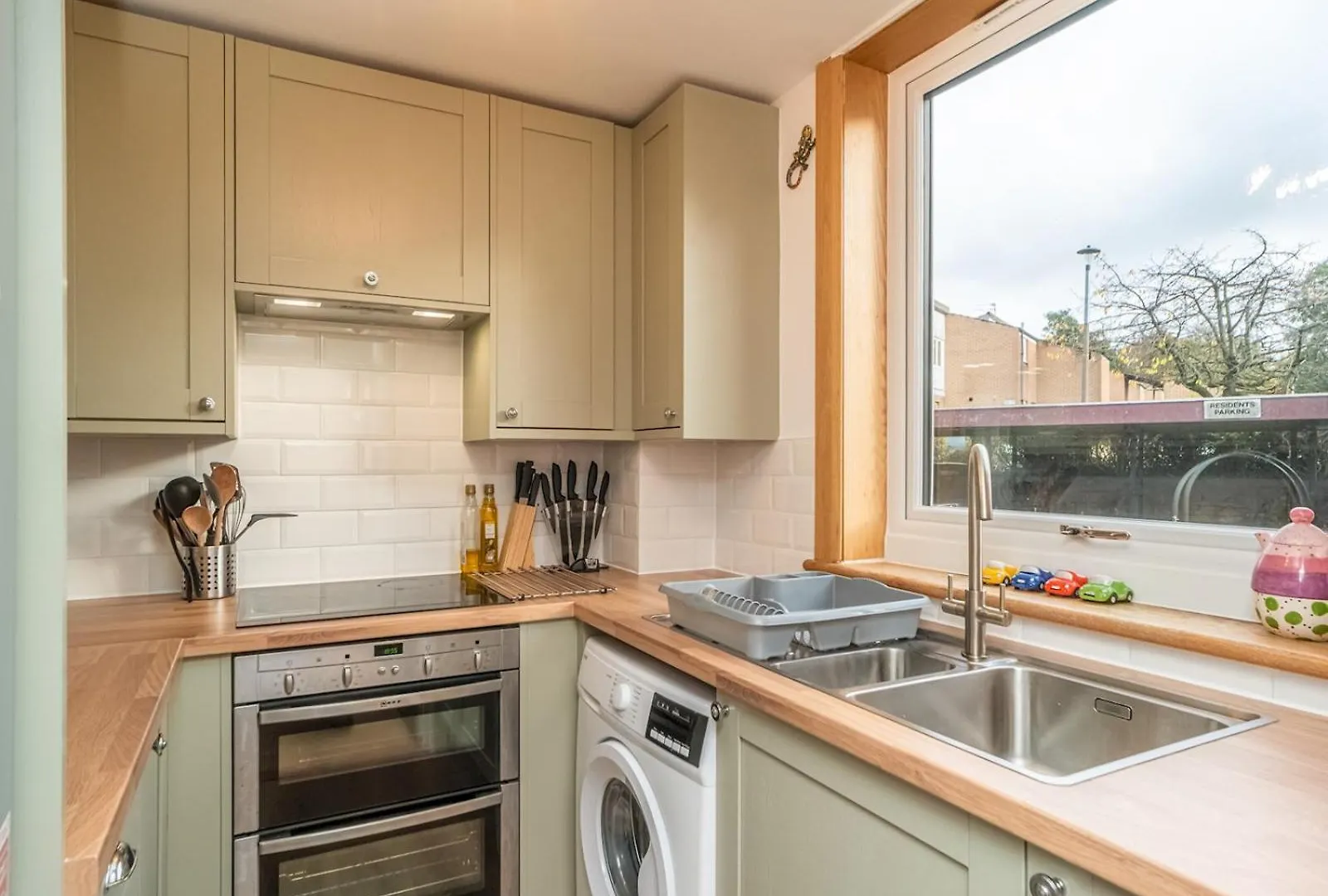 1 Bedroom Beachside Apartment Edinburgh Pass The Keys