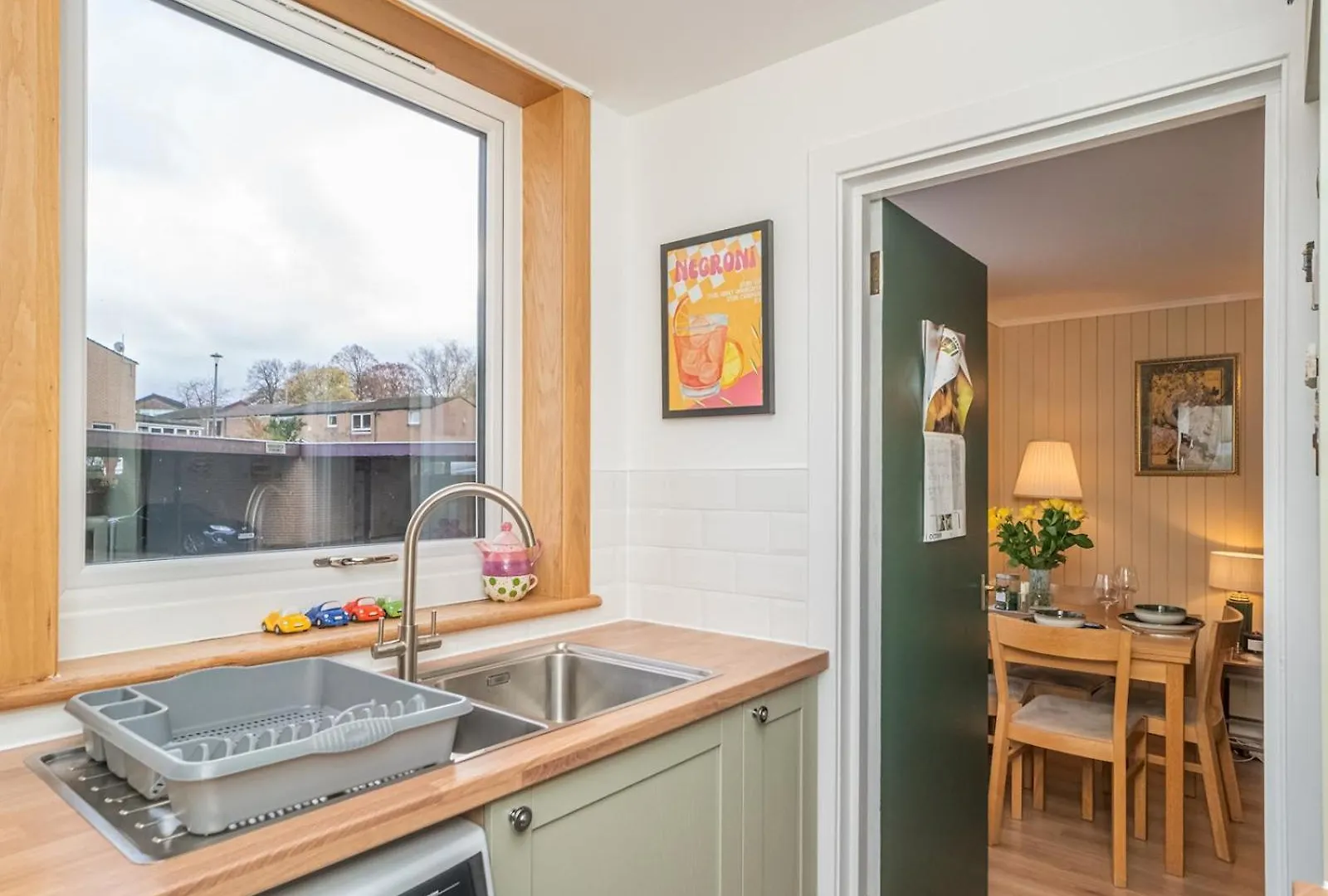 1 Bedroom Beachside Apartment Edinburgh Pass The Keys