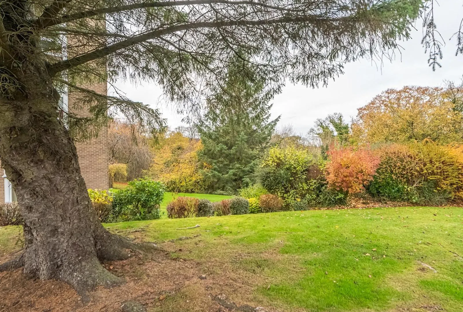 1 Bedroom Beachside Apartment Edinburgh Pass The Keys 0*,  United Kingdom